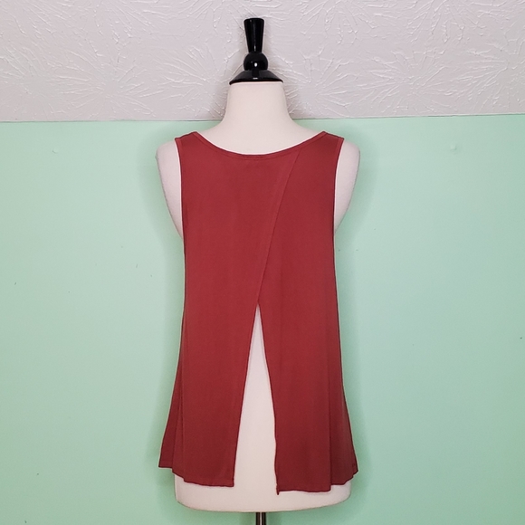 Rust Colored Open Back Tank Top - Picture 3 of 5